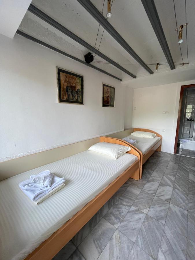 Apartments Evelyn Ohrid Exterior photo
